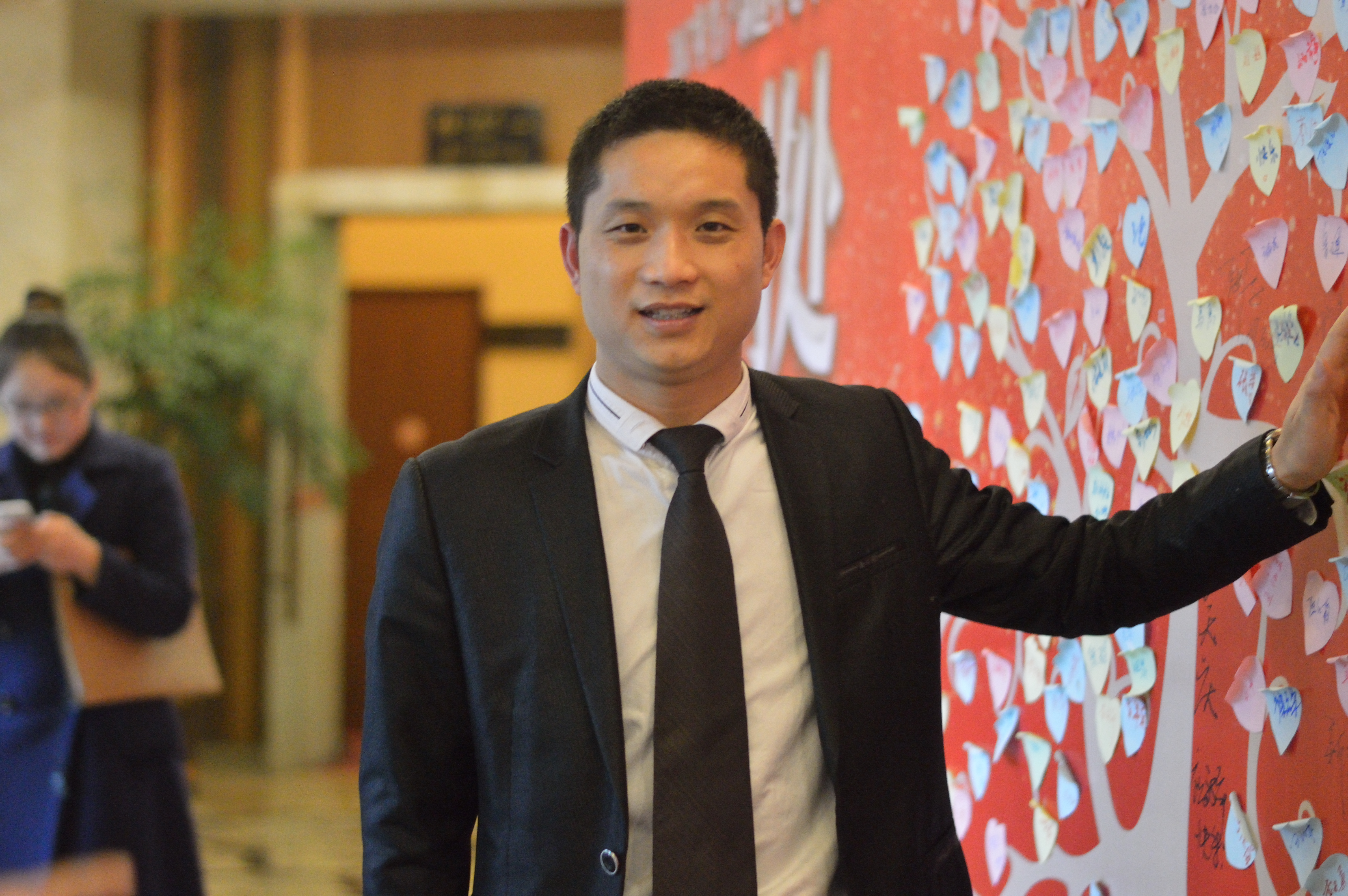 【中国尊龙凯时药业30周年人物专访】同心30载 同行中国尊龙凯时人——（十八）陈作波：学习，永无止境！